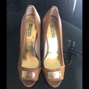 Micheal kors platform heels